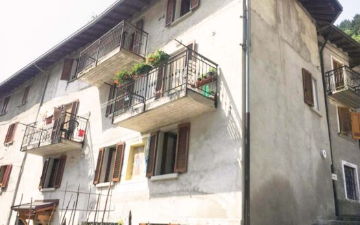 Trilocale ristrutturato via Maisetti , Mezzoldo