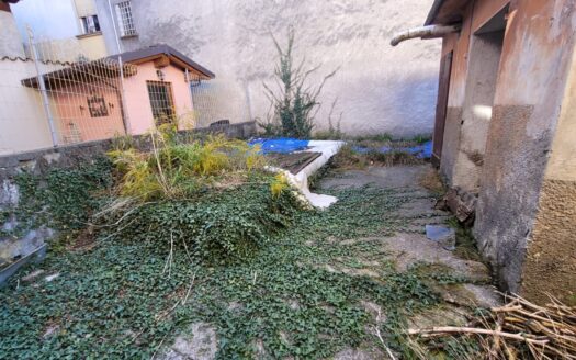 PORZIONE DI CASA CIELO/TERRA CON CORTILE INTERNO PRIVATO