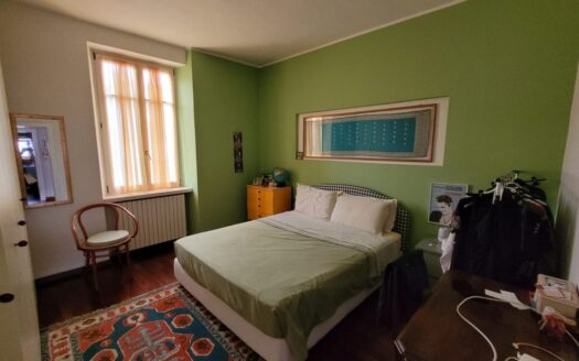 SPLENDIDA VILLA UNIFAMILIARE SU 3 LIVELLI CON GIARDINO 500MQ