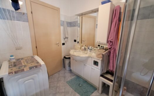 AMPIO BILOCALE RISTRUTTURATO IN CENTRO ALZANO