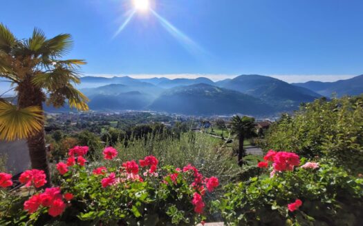 CIELO-TERRA PANORAMICO E LUMINOSISSIMO AD OREZZO